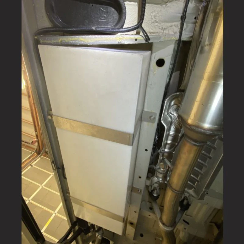 Northwest Conversions 11 Gallon Mercedes Sprinter Passenger Side Undercarriage Water Tank - Image 7
