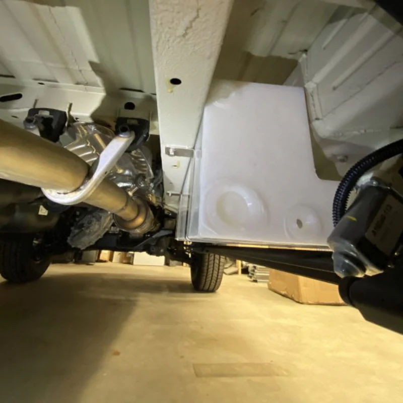 Northwest Conversions 11 Gallon Mercedes Sprinter Passenger Side Undercarriage Water Tank - Image 8