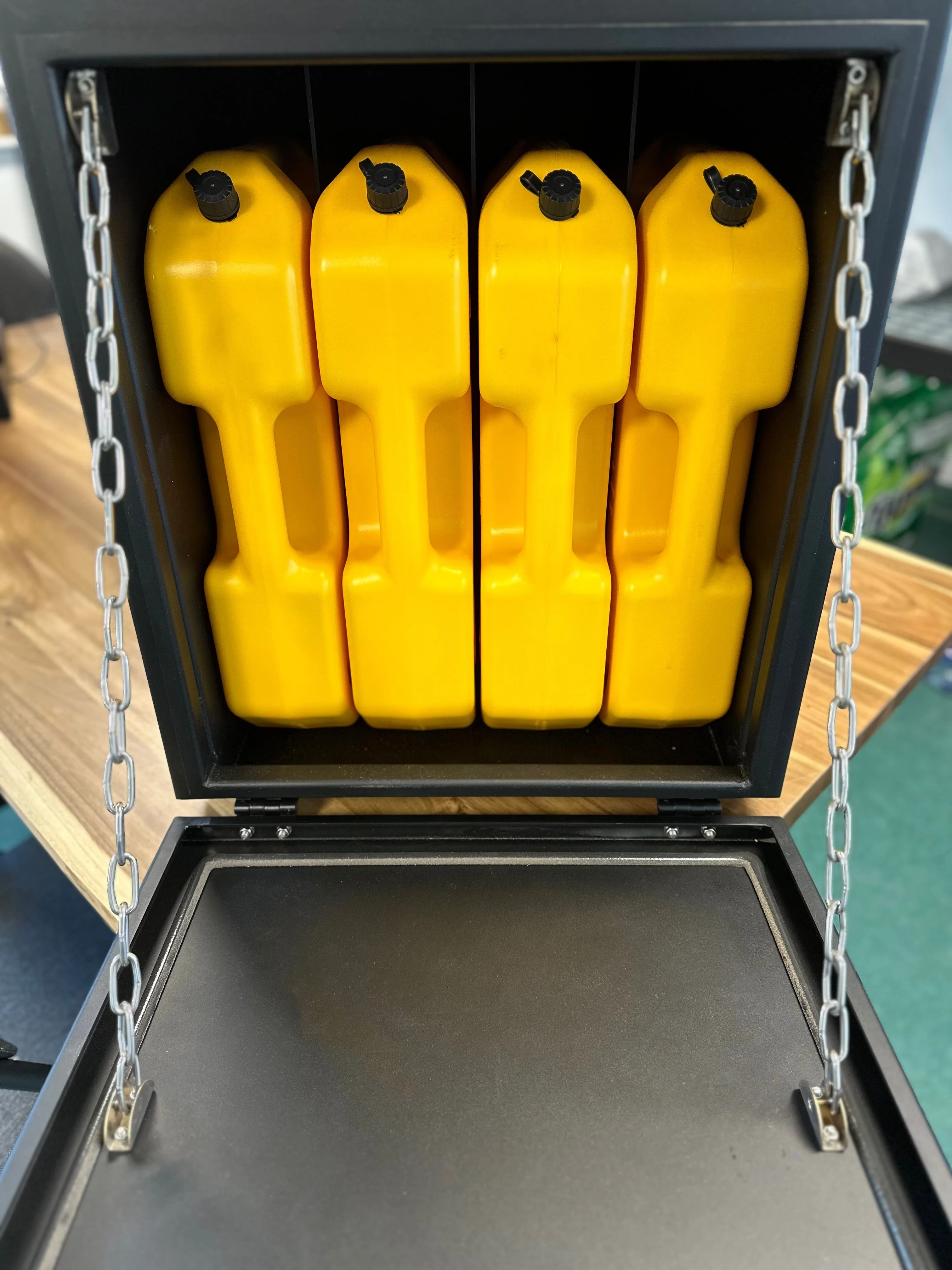 Tec Vanlife Aluminum Diesel Fuel Tank Storage Box - Image 3