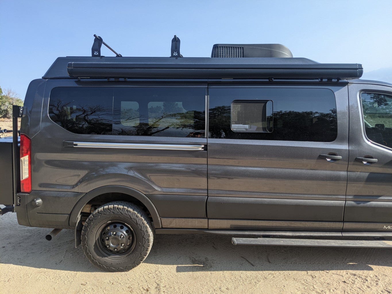 AM Auto Ford Transit 2015+ (Low Roof) Passenger Side Forward Half-Slider Screened Window (FTL17-RS1-HSS P) - Image 2