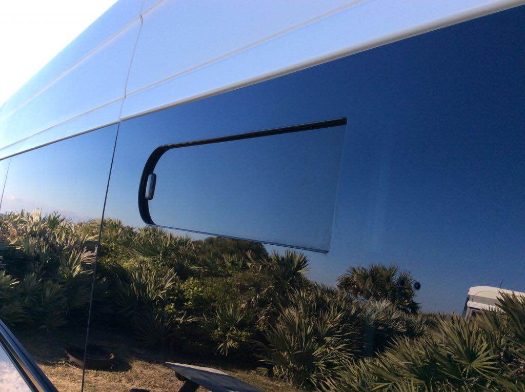 AM Auto Mercedes Sprinter (2007+) 170"WB Driver Side Rear Quarter Top-Slider Screened Window (MS06-L3L-TSS P) - Image 2