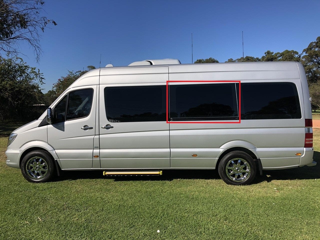AM Auto Mercedes Sprinter (2007+) Driver Side Middle Window BSD (MS06-LS2L P)