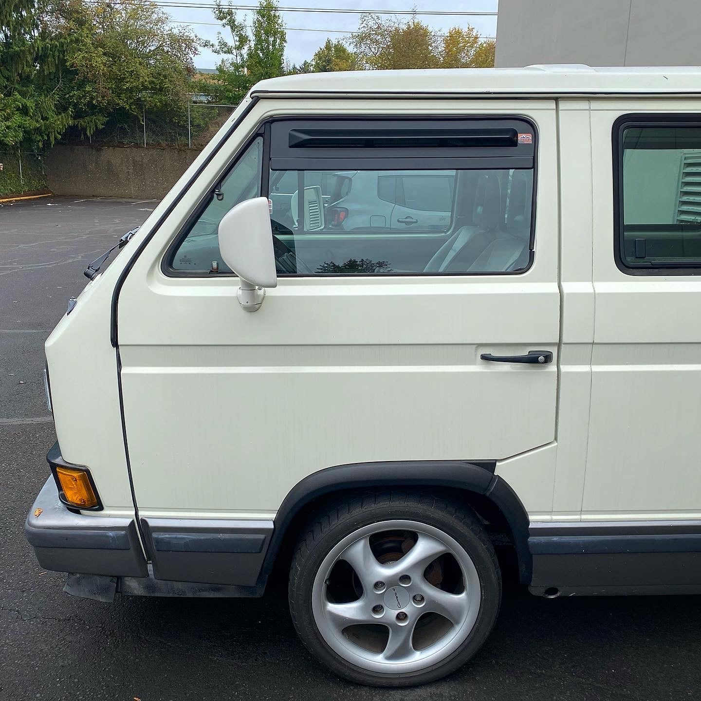 Terrawagen Bug Barrier Window Vent Vanagon / Transporter - Image 4