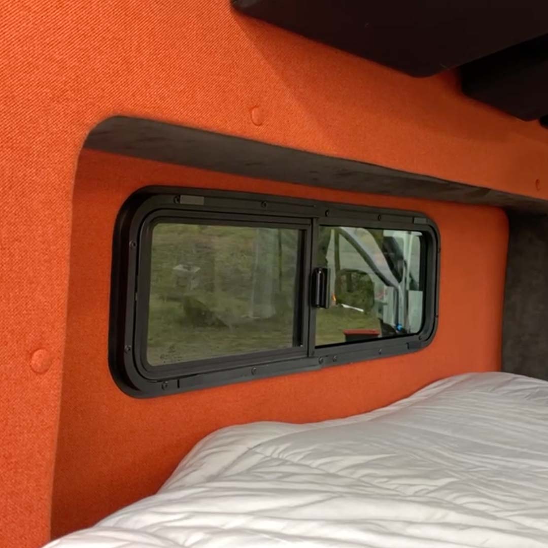 Flarespace Half-Slider Bunk Window (Passenger Side, FS1033R) - Image 4