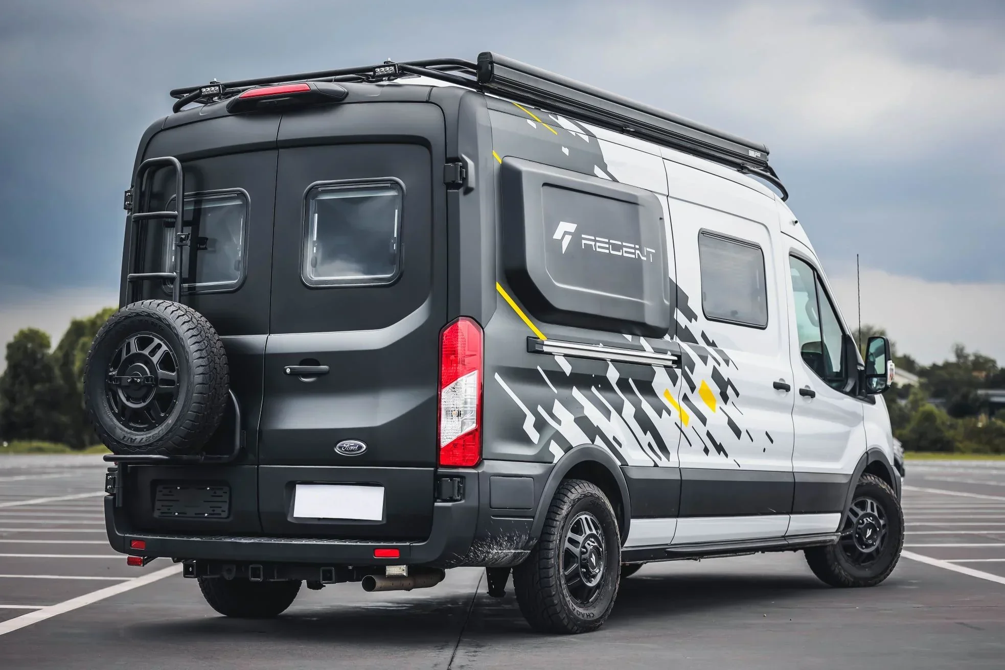Tec Vanlife 2015+ Ford Transit Two-in-one ladder and tire carrier - Aluminum - Image 5