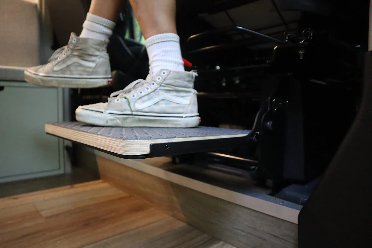 Hangout Footrest Ram ProMaster (2014-2022)