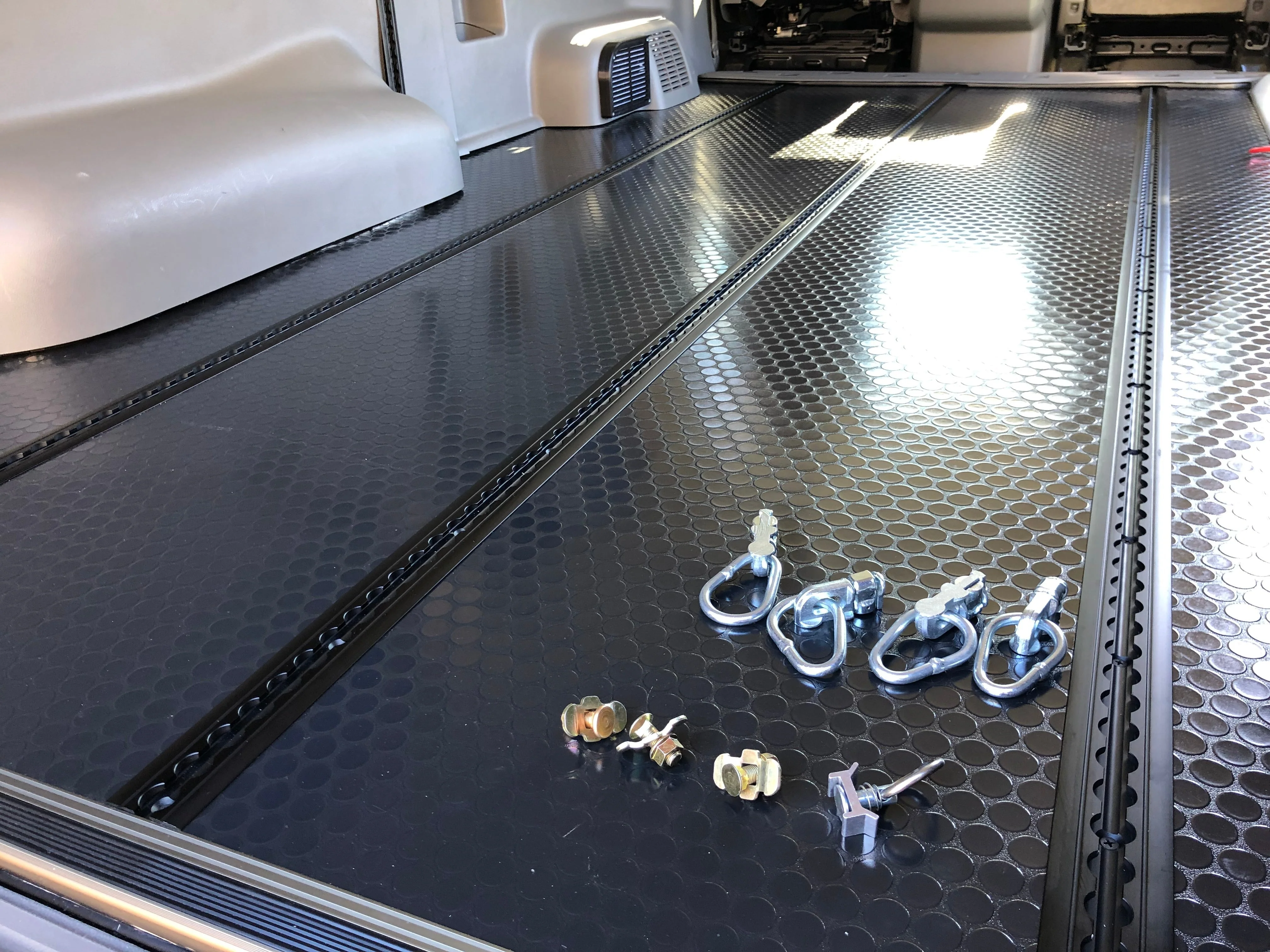 Tec Vanlife L-Track Fittings & Accessories - Image 12