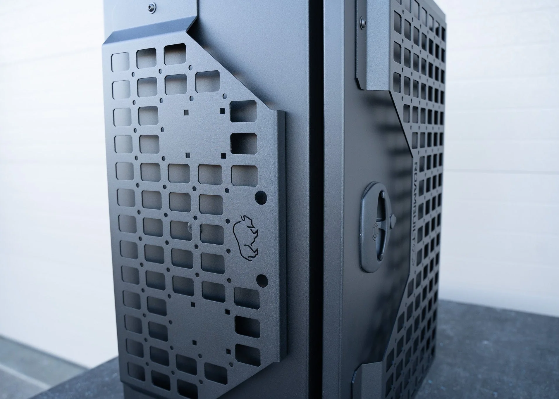 ROAMBUILT Universal Aluminum Storage Box - Image 6