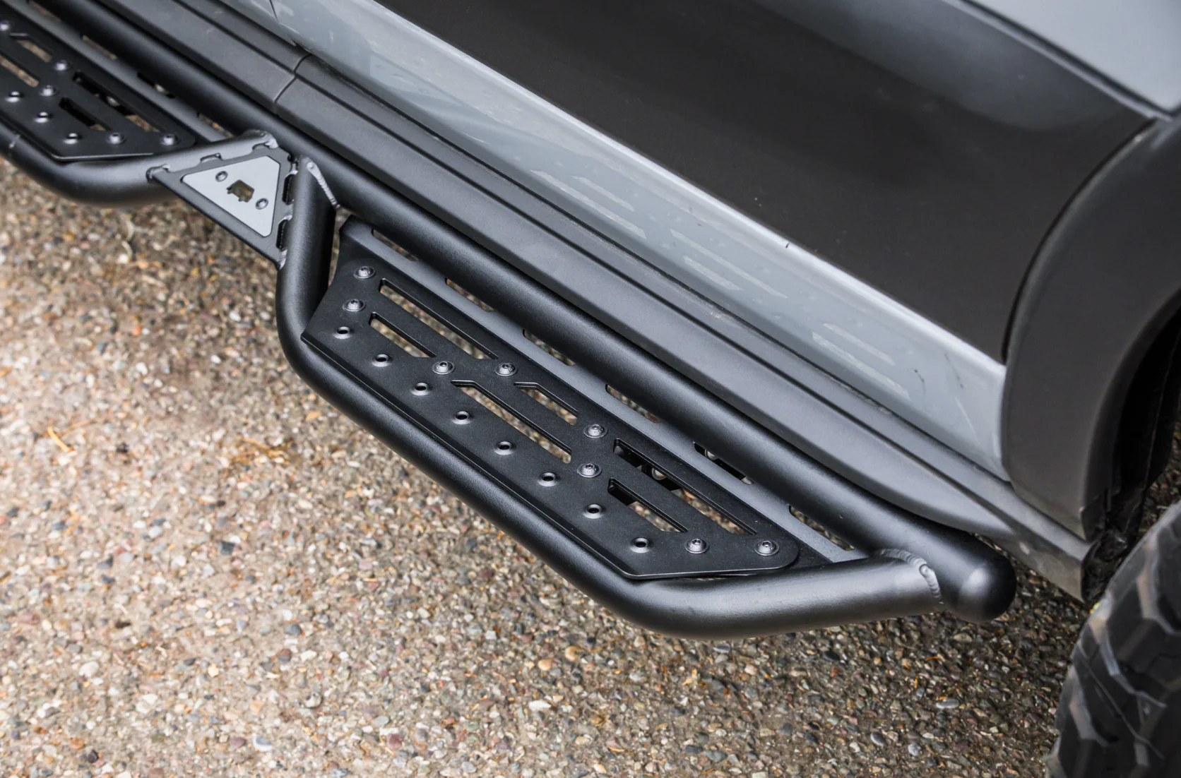 Rover Vans 2015+ Ford Transit 148" Side Steps - Image 4