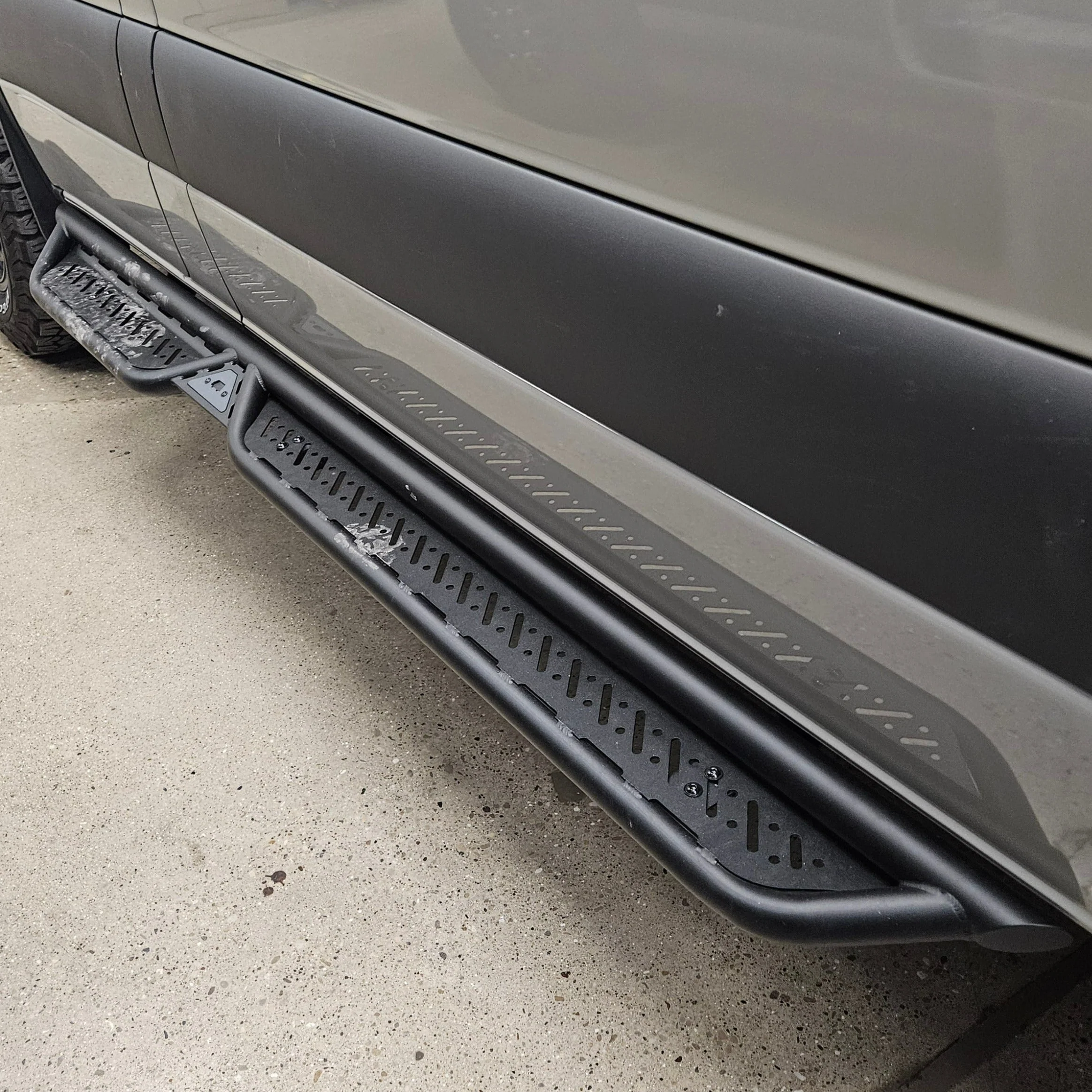 Rover Vans 2007+ Mercedes Sprinter Side Steps - Image 2