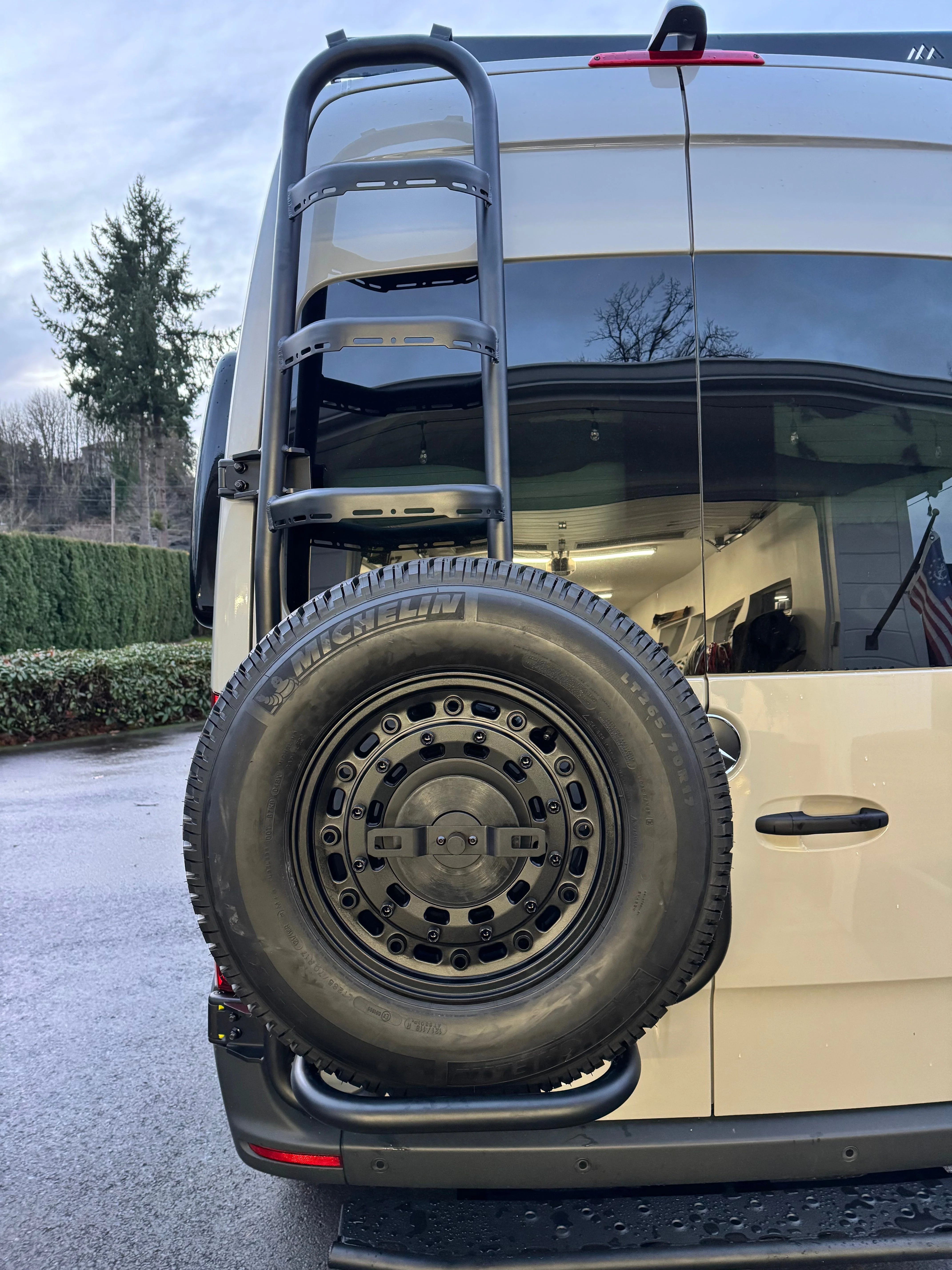 Tec Vanlife 2019+ Mercedes Sprinter Ladder/Tire Carrier - Image 3
