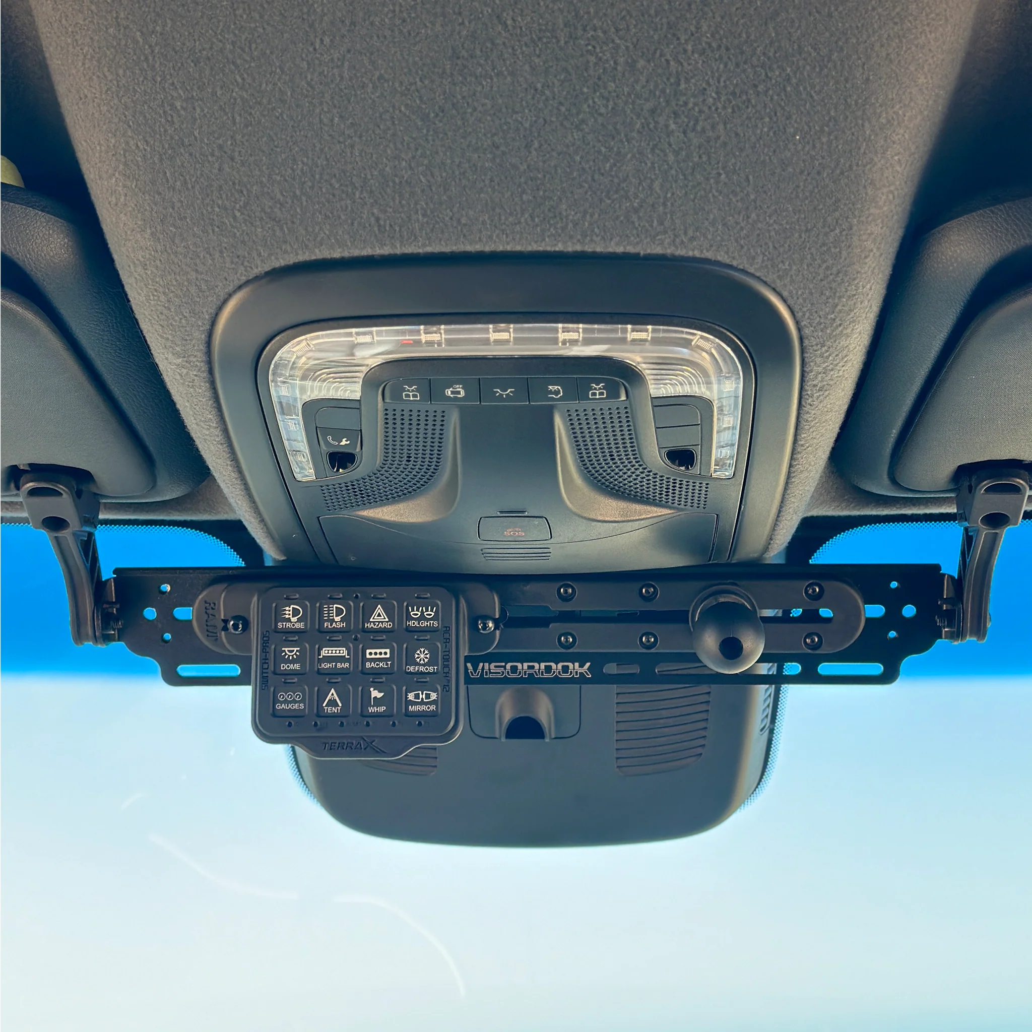 TERRA X Sprinter Van Visor Track Mount for Navigation Devices and Accessories – TERRA X Visordok (NCV3 & VS30) - Image 4