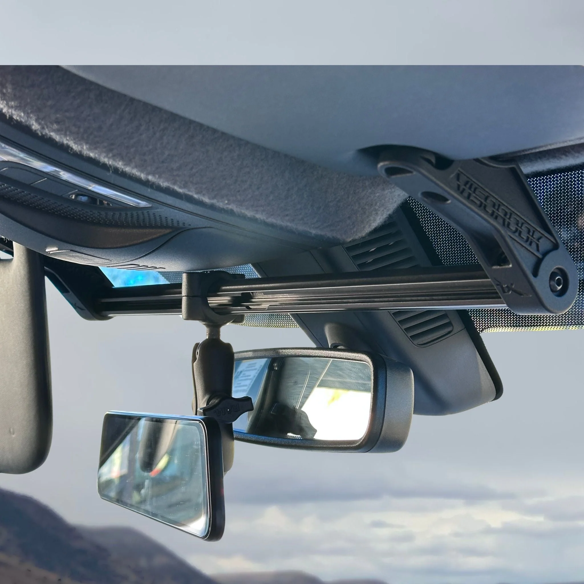 TERRA X Sprinter Van Visor Tube  Mount for Navigation Devices and Accessories – TERRA X Visordok TubeTrak - Image 2