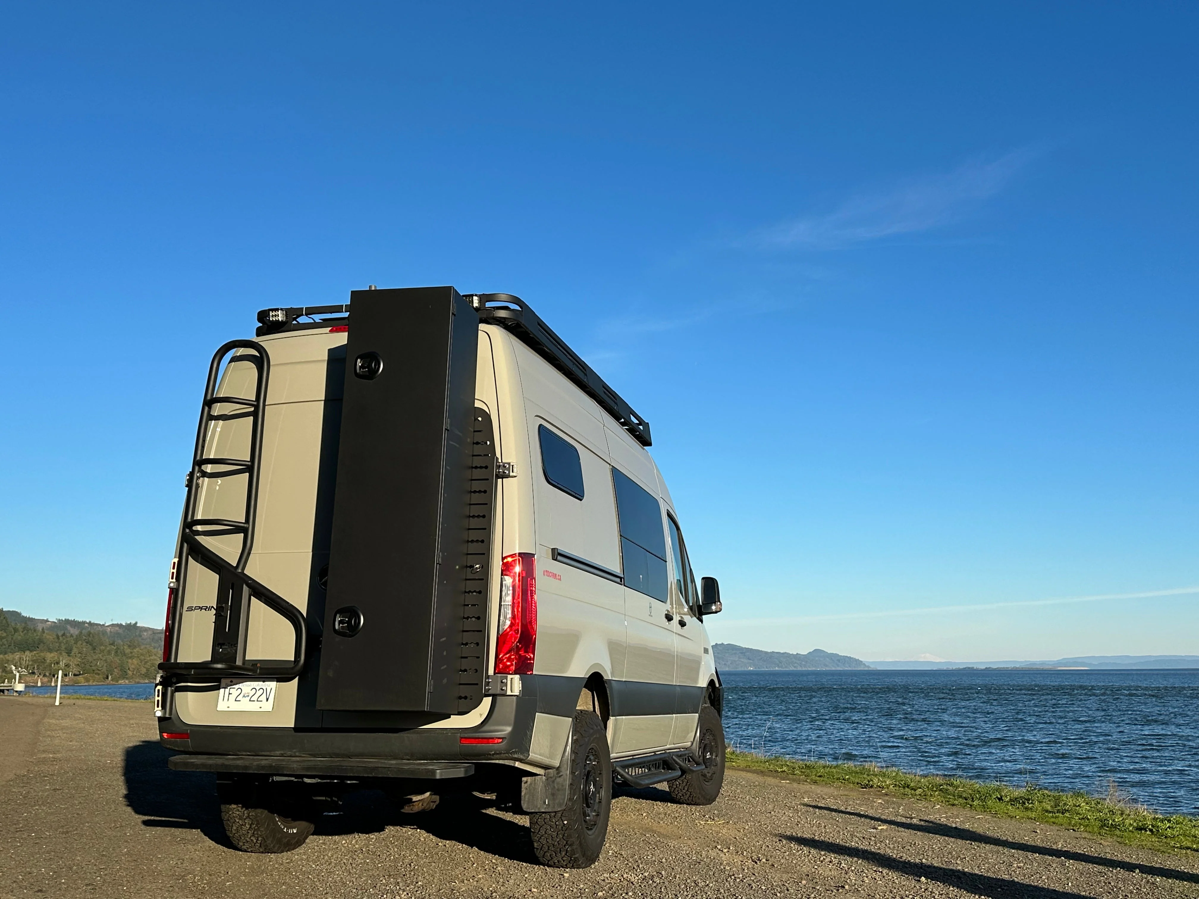 Tec Vanlife 2007+ Mercedes Sprinter Drop Down Running Boards - Image 6